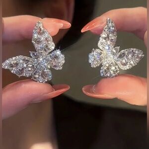 New Shiny Butterfly Shaped Stud Earrings 925 Silver Post
Hypoallergenic Luxury